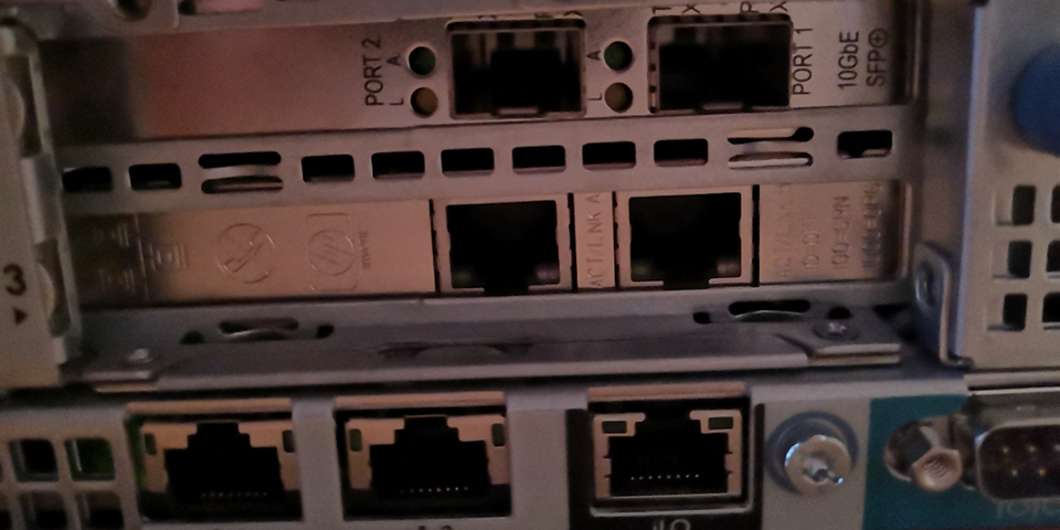 2x10G SFP+ NIC installed in server